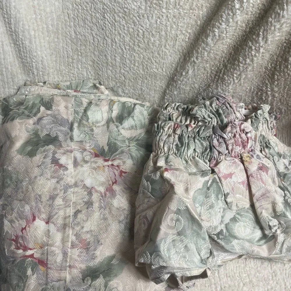New Coverworks Brand soft cream tone Rose Floral pattern slip cover XLarge Sofa